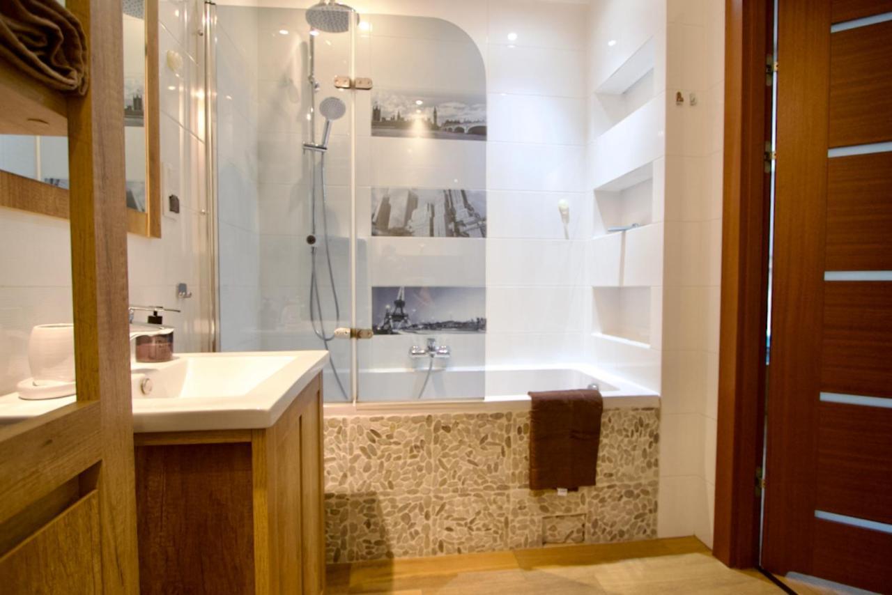 Mp Rent- 48M, Klimatyzacja, Ogrodek, Parking, Jana Kazimierza, Travellerrevawards2024 Apartman Varsó Kültér fotó